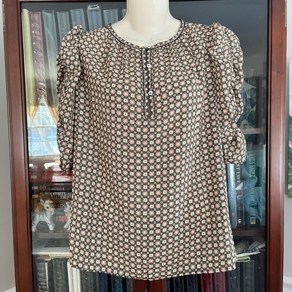 Max Studio Tops - NWT Max Studio Floral Patterned Half Sleeve a Top Small